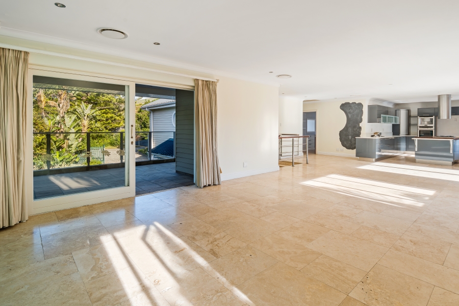 5 Bedroom Property for Sale in Leisure Isle Western Cape